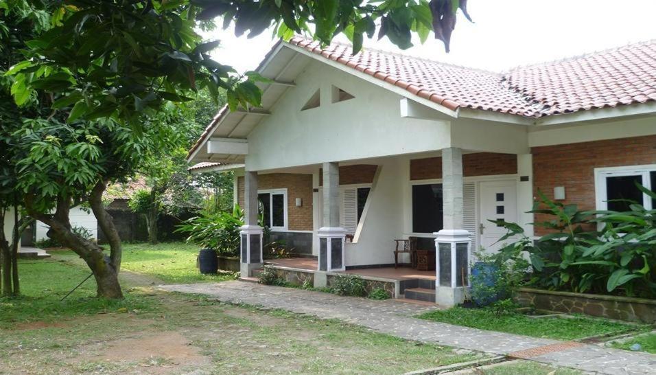 Intan Hotel Purwakarta Ngoại thất bức ảnh