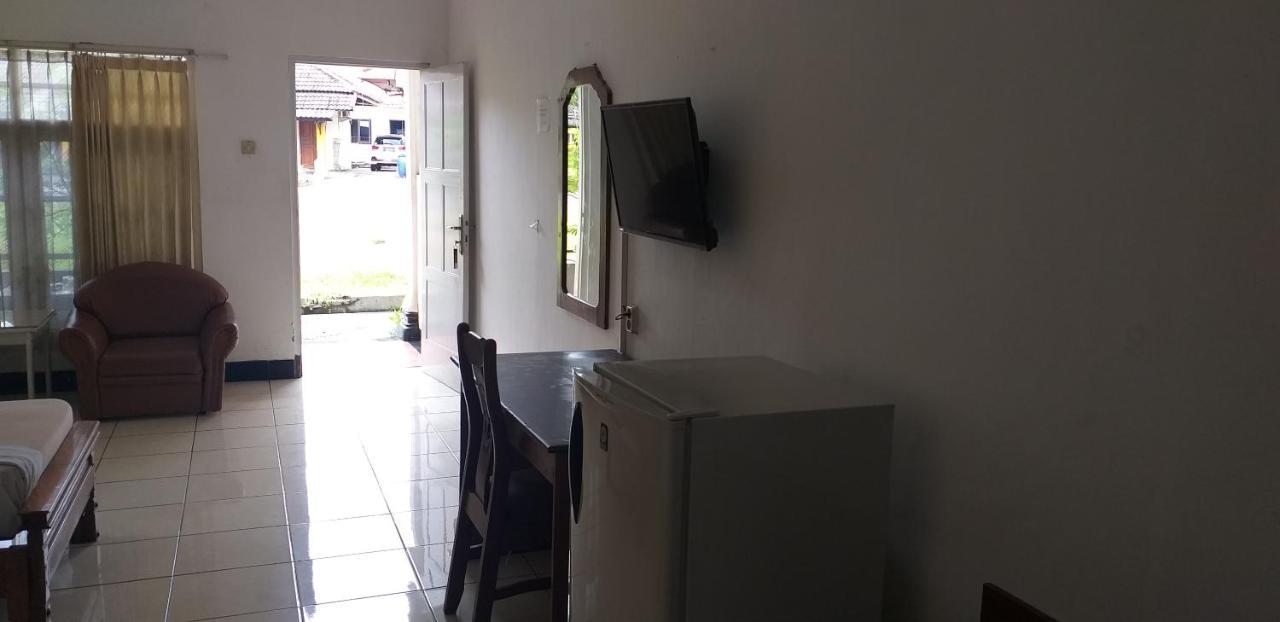 Intan Hotel Purwakarta Ngoại thất bức ảnh