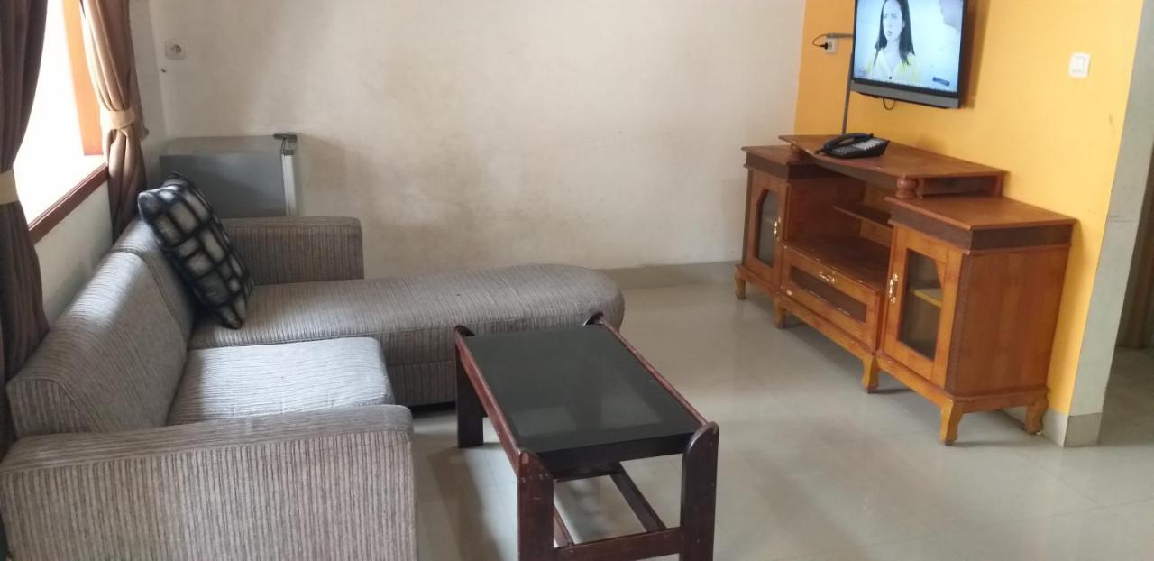 Intan Hotel Purwakarta Ngoại thất bức ảnh