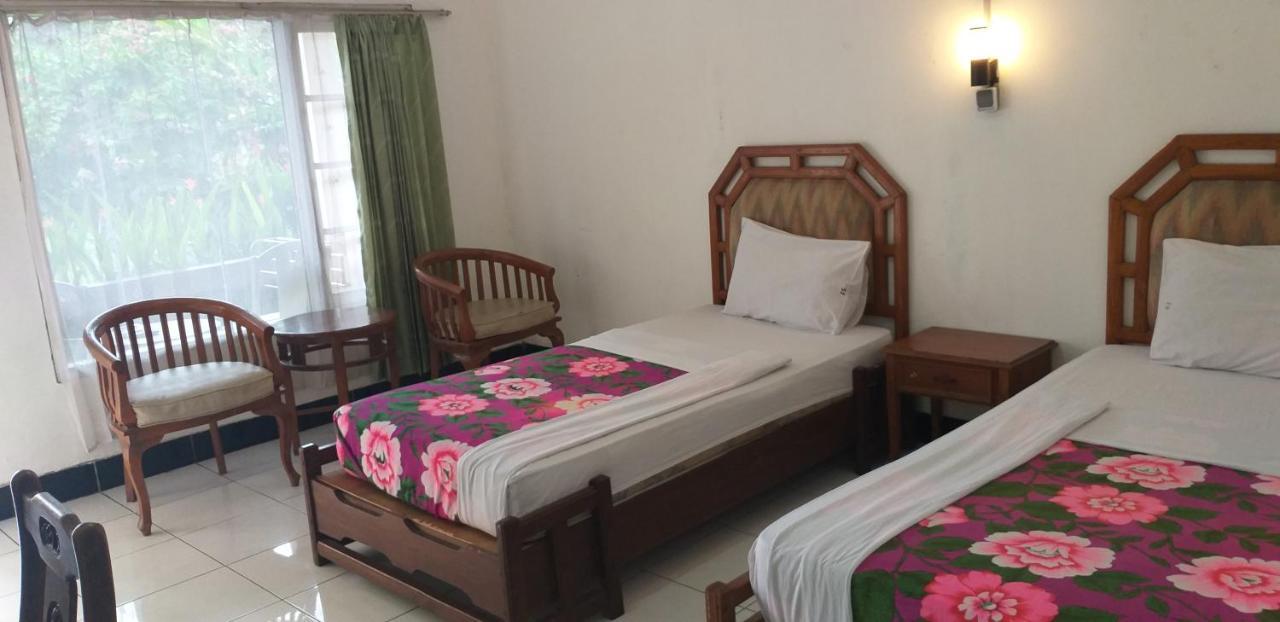 Intan Hotel Purwakarta Ngoại thất bức ảnh