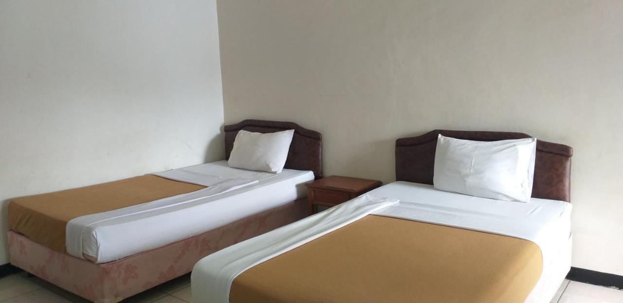 Intan Hotel Purwakarta Ngoại thất bức ảnh