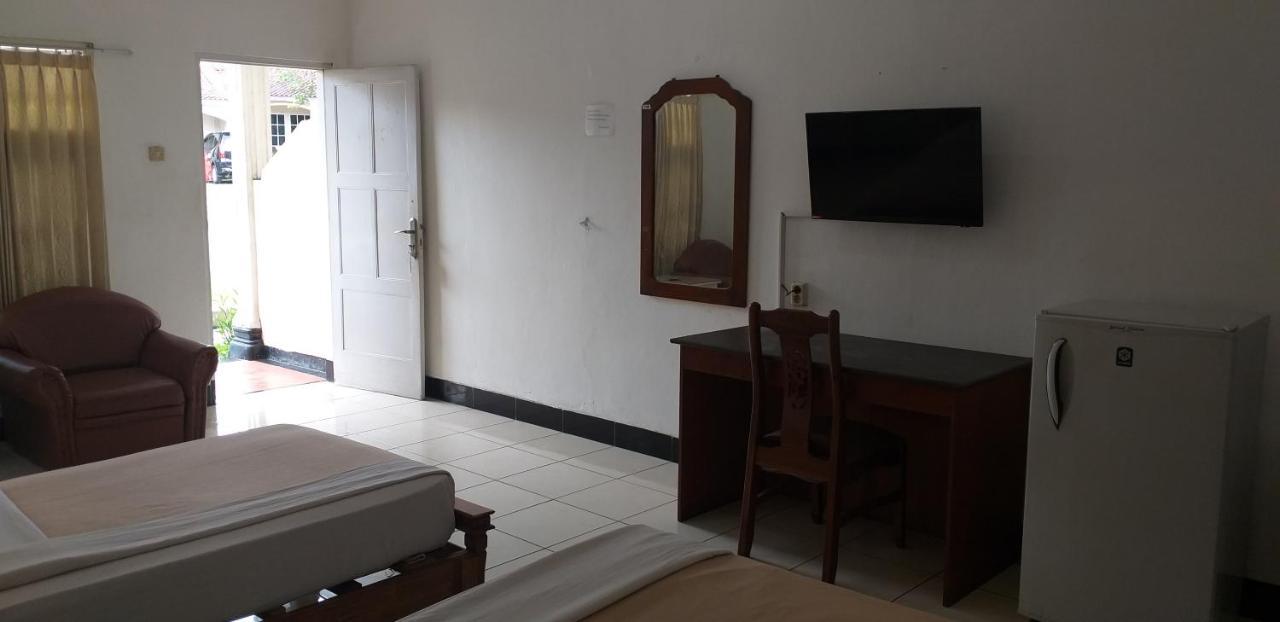 Intan Hotel Purwakarta Ngoại thất bức ảnh