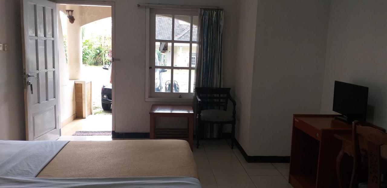 Intan Hotel Purwakarta Ngoại thất bức ảnh