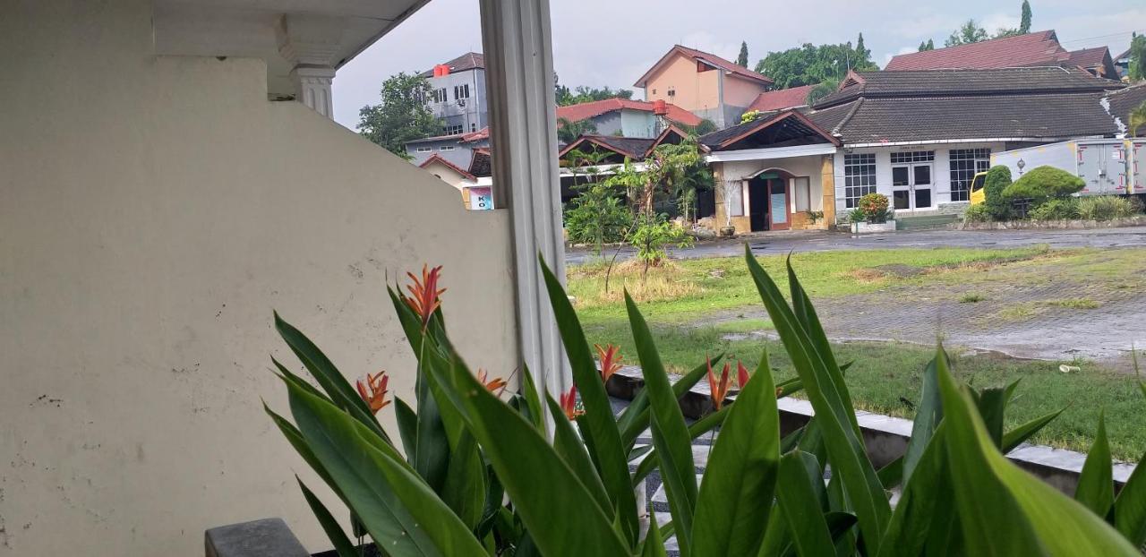Intan Hotel Purwakarta Ngoại thất bức ảnh